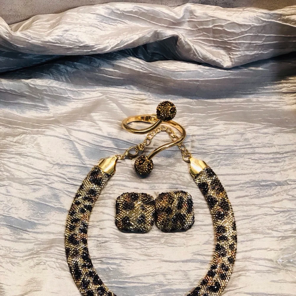 Leopard Print Bling Gold and Black Jewelry Set - Picture 1 of 14